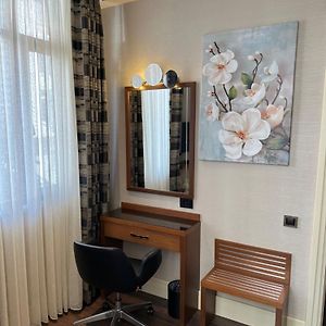 Kamer met een Queen Size Bed